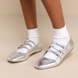 Lulus Ortie Silver Strappy Buckle Ballet Flats - Size 9